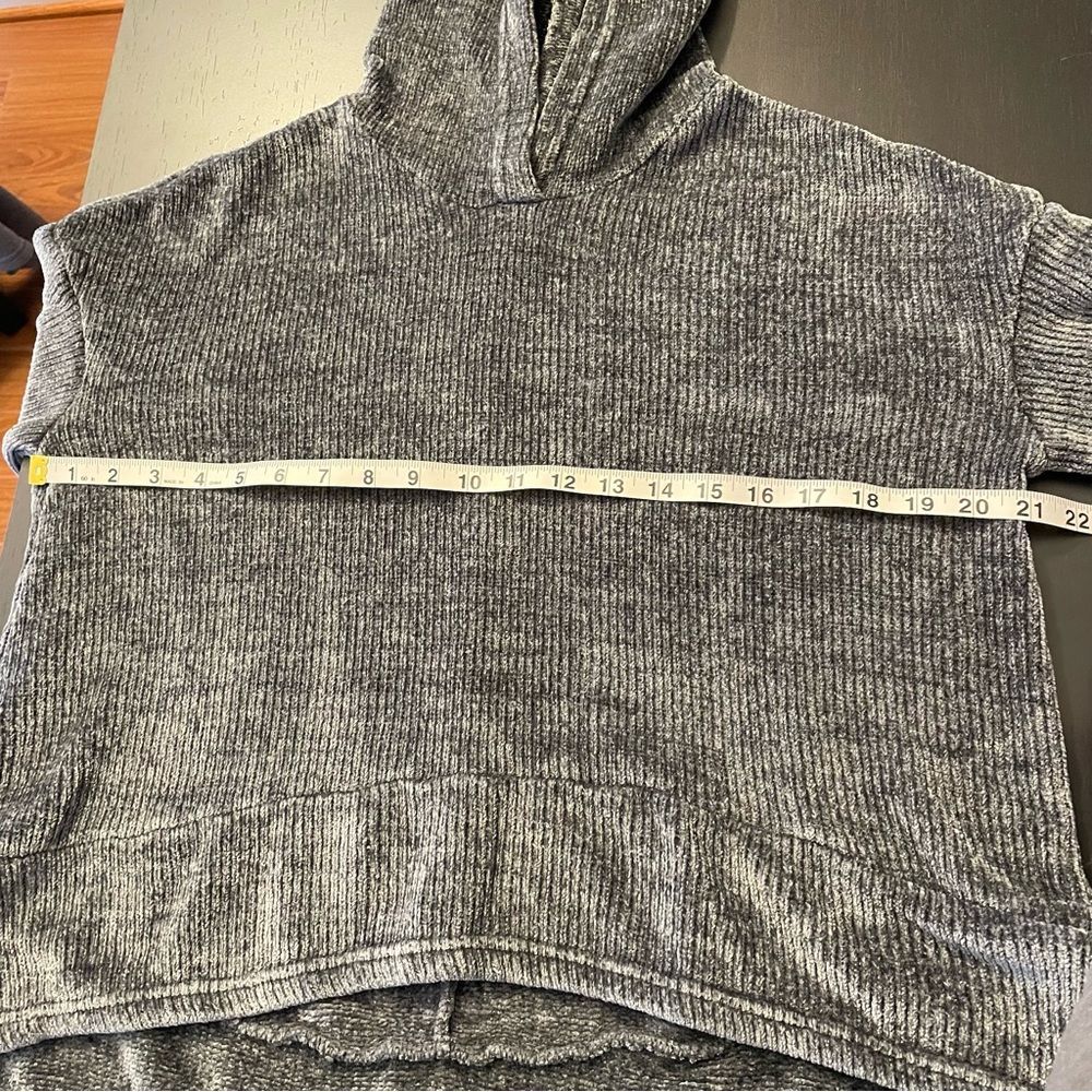 Gilligan & O’Malley Soft Gray Lounge Wear Hoodie Sweatshirt Bell Sleeve Size S - Picture 7 of 7